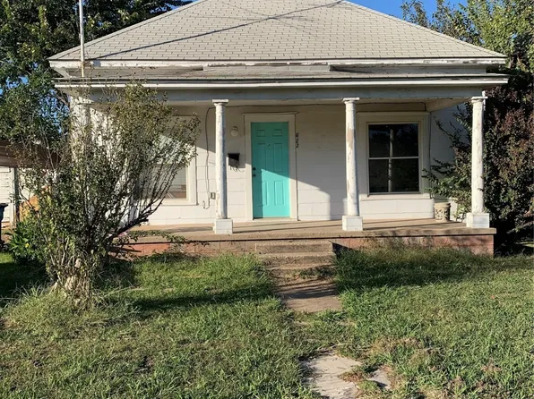 622 E Walnut St, Cushing, OK 74023