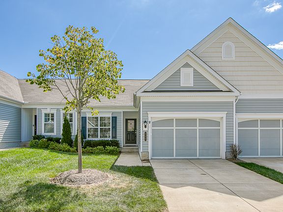 3rd image of 220 Long Point Dr