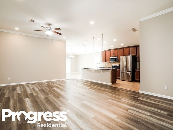 5th image of 172 Terracina Dr
