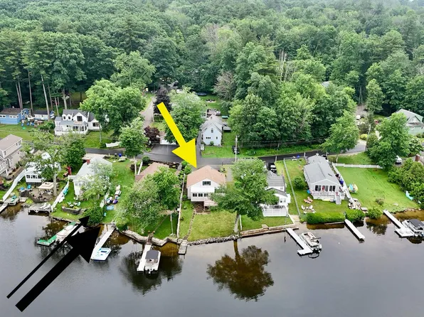 52 Shore Drive, Hampstead, NH 03841