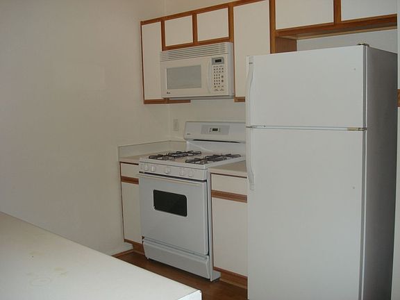 5th image of 4960 Harrison Dr APT 216
