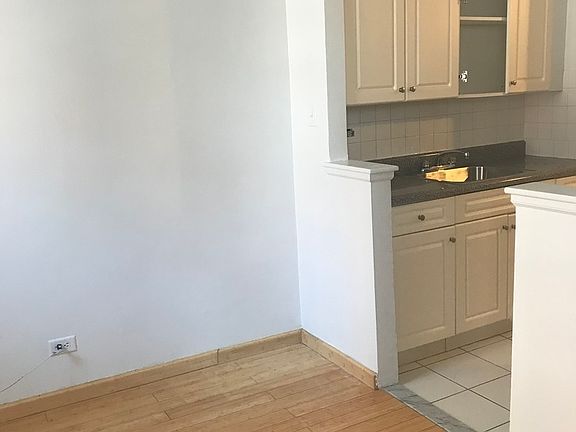 5th image of 142-19 Barclay Ave #5G
