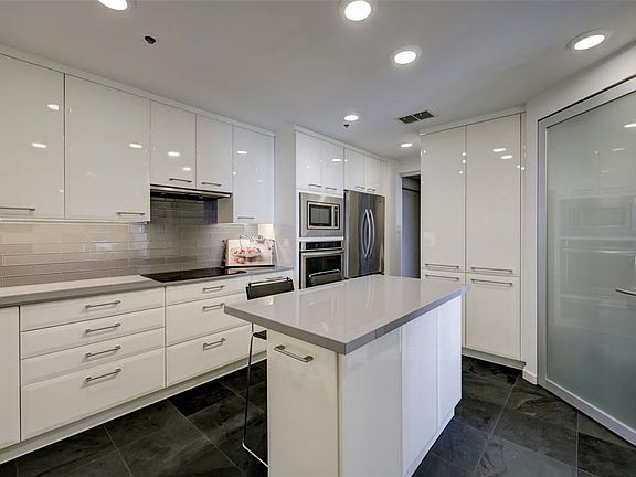 5th image of 5555 Del Monte Dr Unit 1904