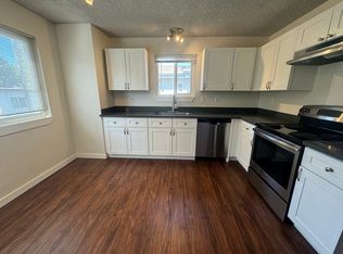 3825 34th Ave W APT 8, Seattle, WA 98199