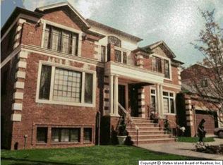 75 Mace St, Staten Island, NY 10306