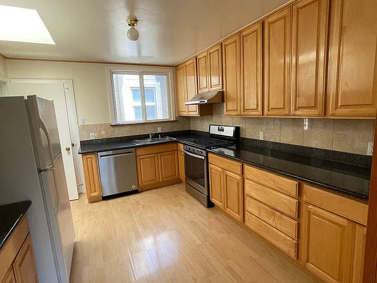 640 Funston Ave — Photo 4