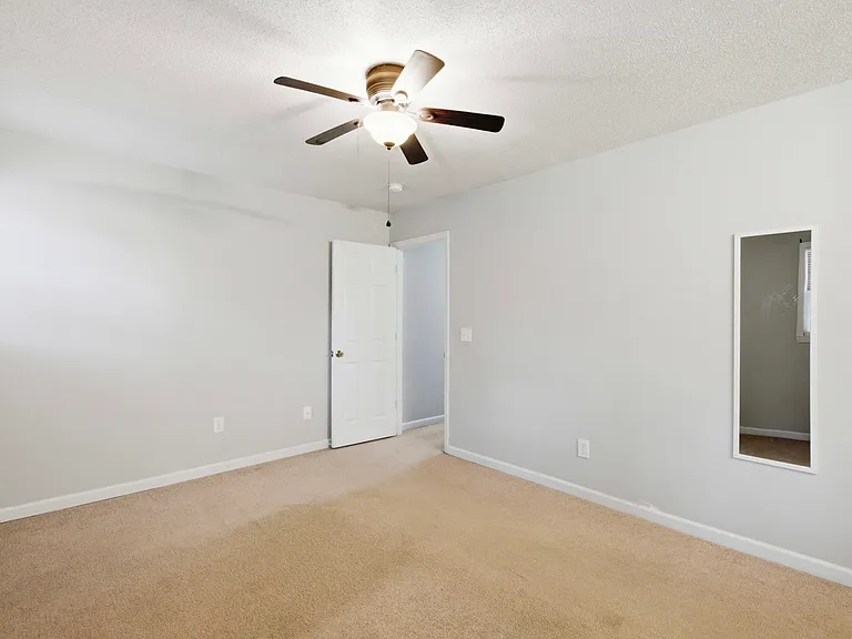 1860 Piper Dr — Photo 24