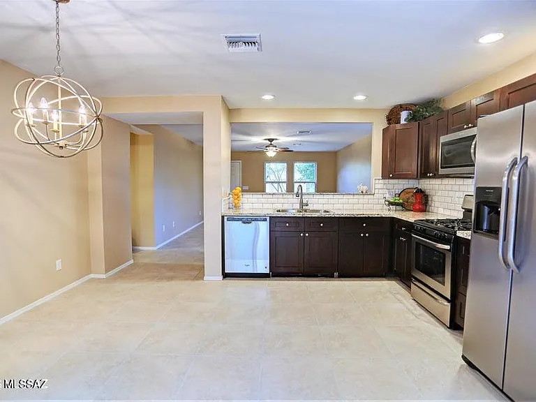 727 W Buffalo Grass Dr — Photo 11