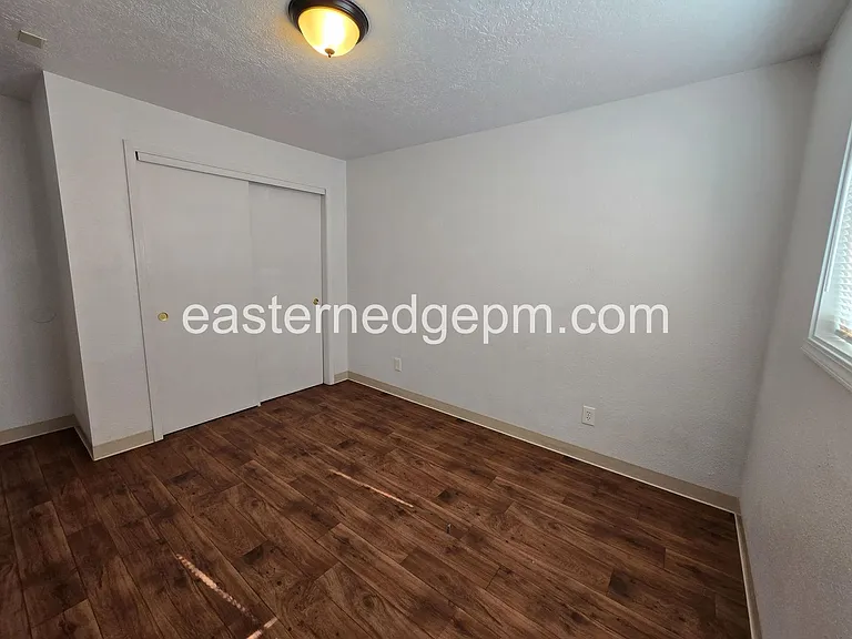 98 NW 10th St — Photo 65