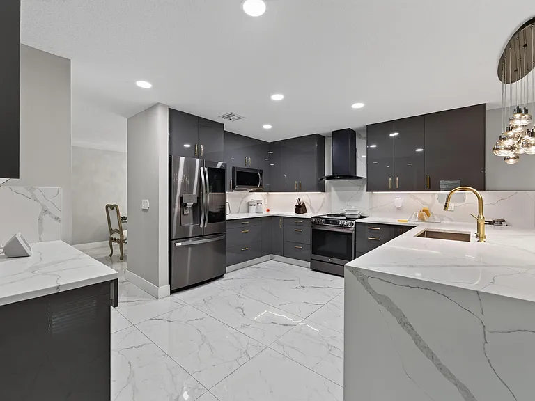 6544 Adriatic Way — Photo 2