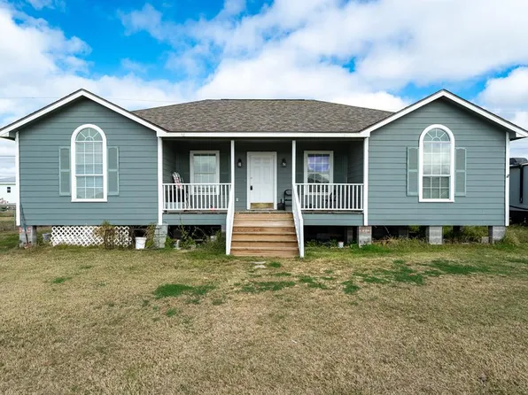 315 Rustic Oak Ln, Rockport, TX 78382