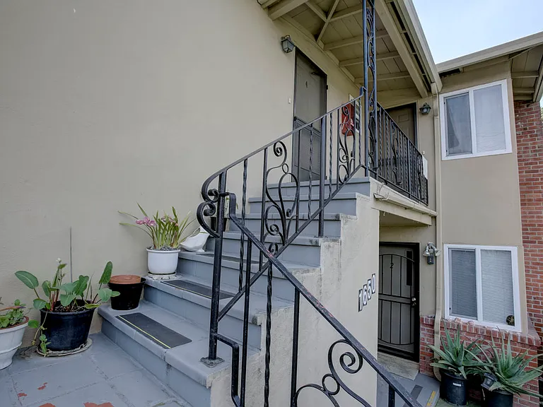 1650 Pomeroy Ave #3 — Photo 2