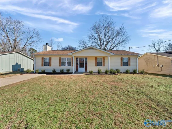 14019 Glenview Dr SW, Huntsville, AL 35803