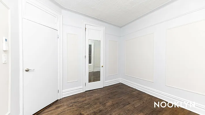 Rented by Nooklyn NYC LLC | media 7