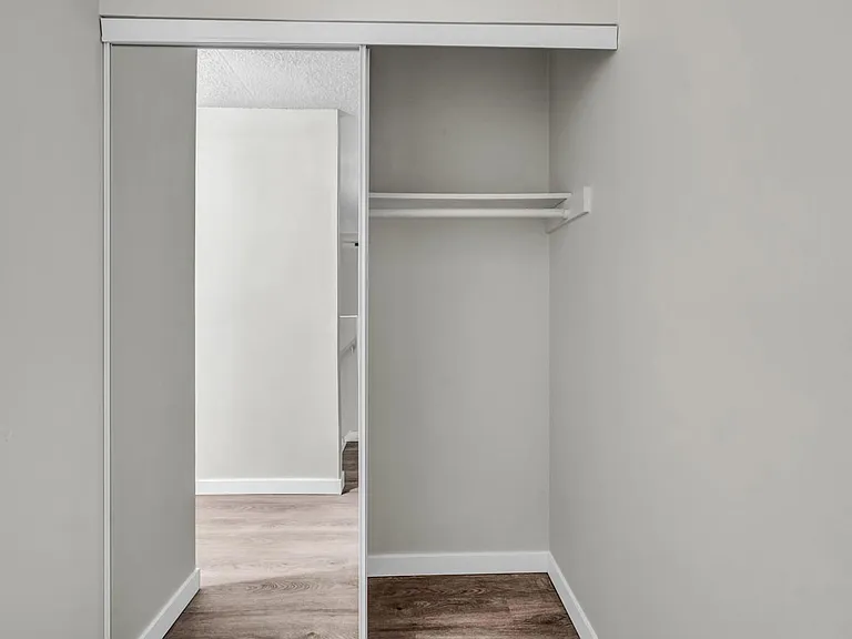 2441 Countess St — Photo 30