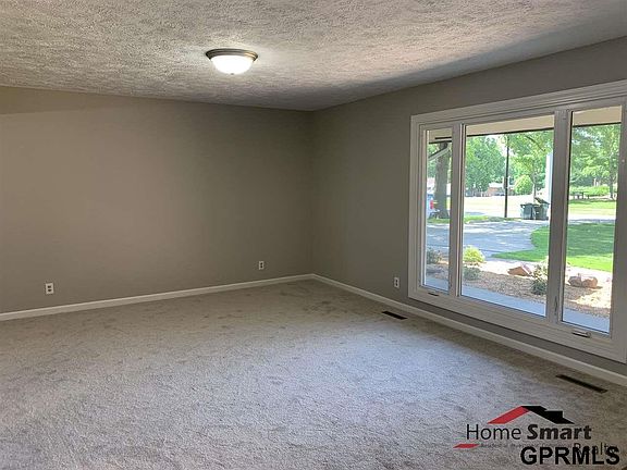 5th image of 7631 Leighton Ave