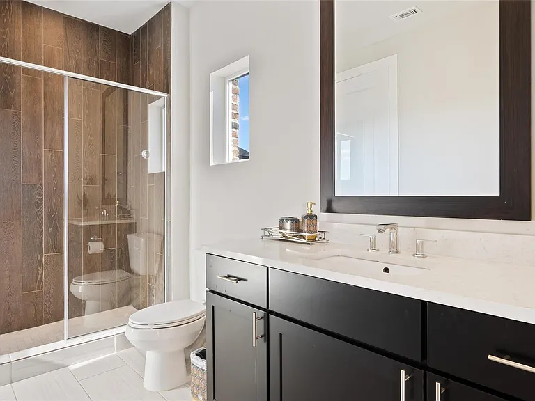 1411 Town Creek Dr #4 — Photo 34