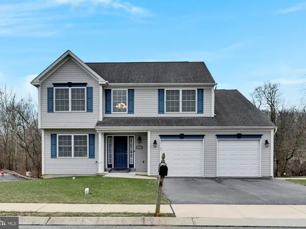 53 Calais Dr, Reading, PA 19605