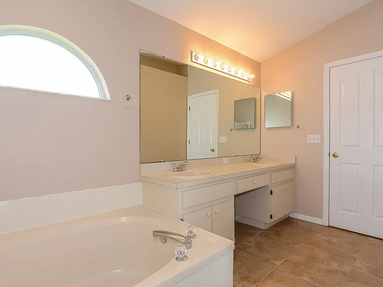 1711 Scotch Pine Dr — Photo 11