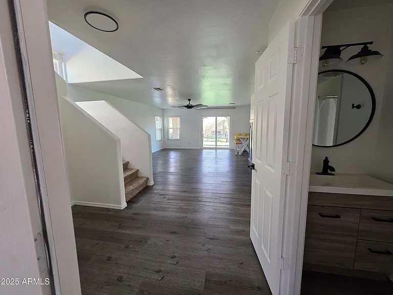 22461 W Woodlands Ave — Photo 12