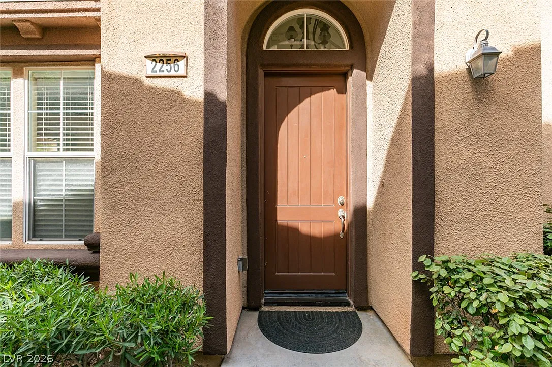 3 bed, 2.5 bath, 1610 sqft, $4,200 — Photo 4