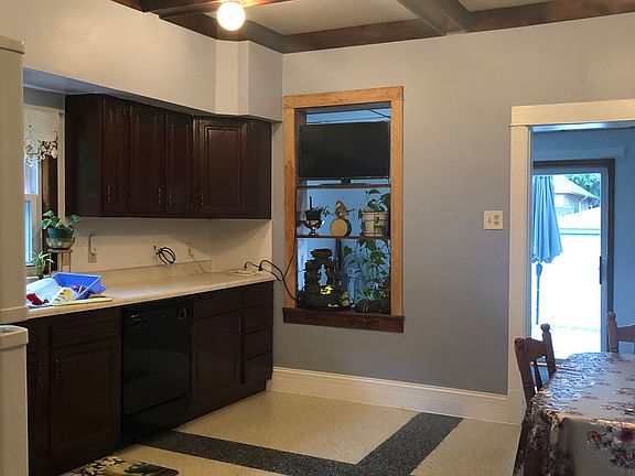 5th image of 2410 Cuyler Ave
