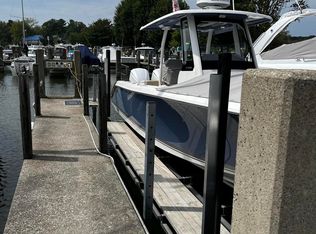 1800 Ottawa Beach Rd #B-41, Holland, MI 49424