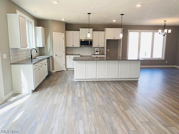 3rd image of 109 Greta Ct
