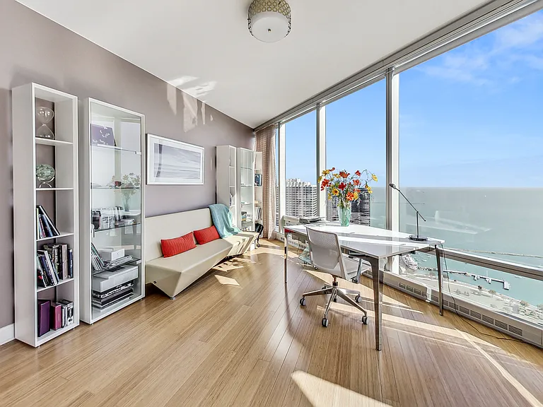 340 E Randolph St #4901 — Photo 19