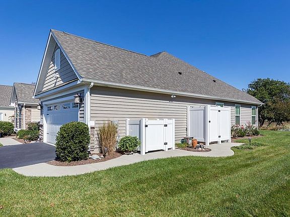 4th image of 28956 Habersham Ln