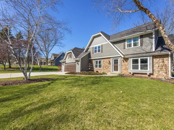 W276N2698 Chicory LANE, Pewaukee, WI 53072