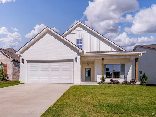 13755 Blackoak Dr, Northport, AL 35475