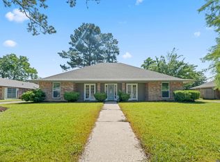 1425 Shadybrook Dr, Baton Rouge, LA 70816