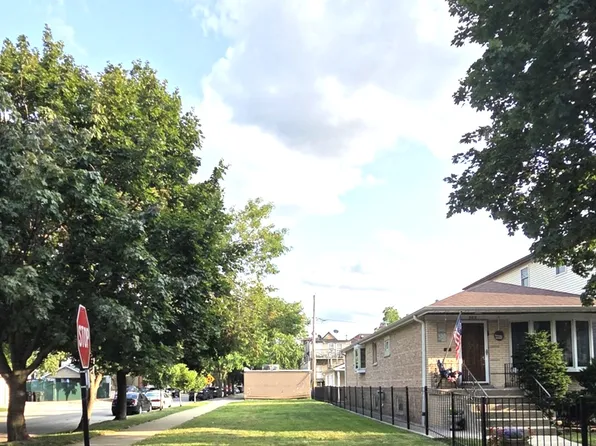 501 W 44th Pl, Chicago, IL 60609