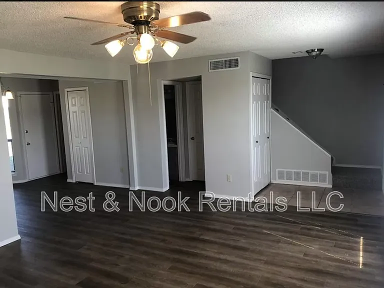 3000 W Houston Pl — Photo 5