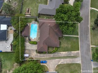 902 Kingsbury Ct, Longview, TX 75604