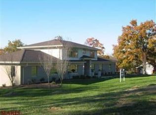 7 Chapel Hill Est, Saint Louis, MO 63131