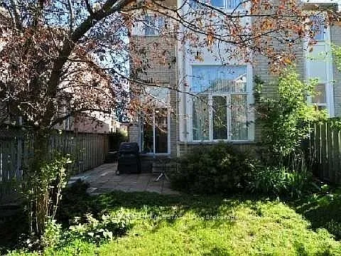92 Bridlepath St — Photo 9