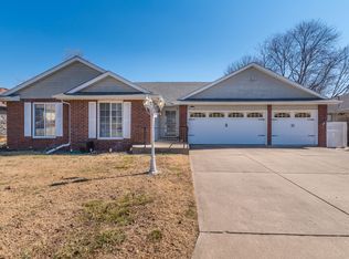 406 Spruce Ave, Nixa, MO 65714