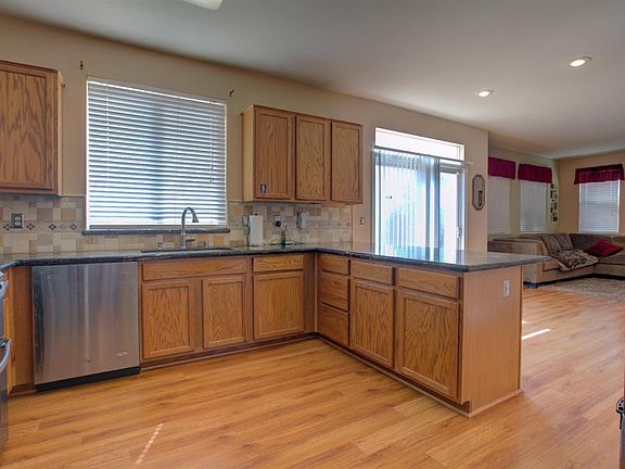 3rd image of 13204 Waterway Dr