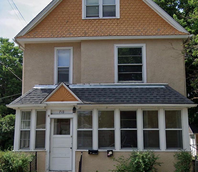 1st image of 713 46th Ave N