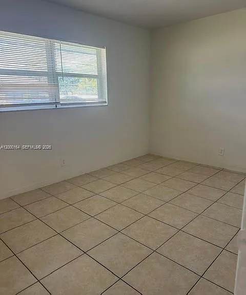 5649 SW 27th St #1 — Photo 5