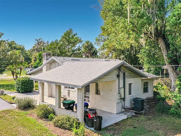 4th image of 3271 ROBINSON STREET
