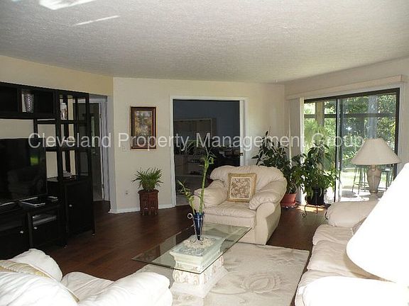 2nd image of 258 Heather Ct