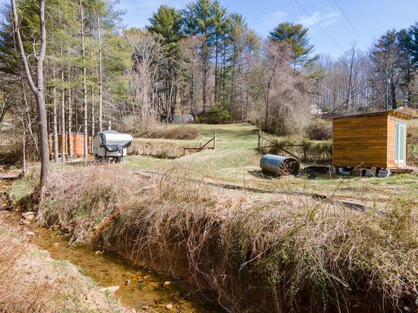 93 Farmville Ln, Galax, VA 24333
