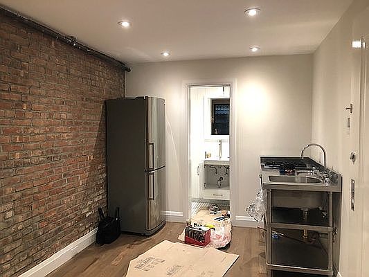 2nd image of 195 W 10th St #B
