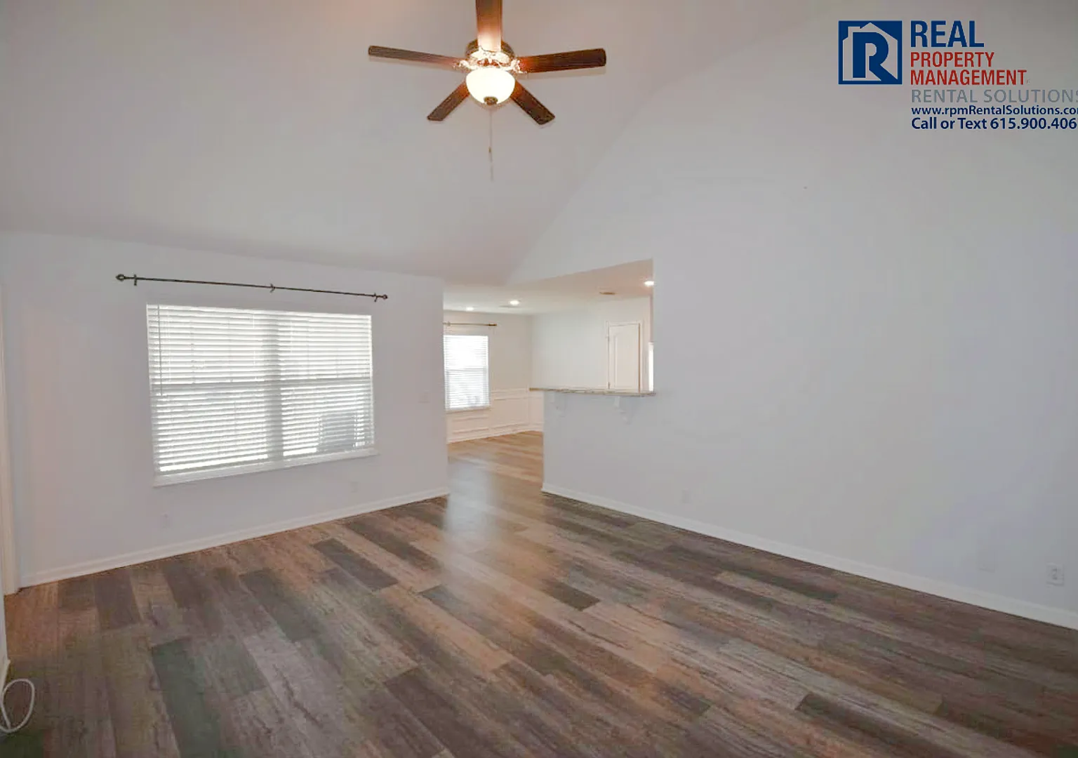 Adorable 3 bd home with covered patio and attached garage! — Photo 3