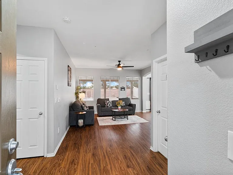 1217 Cove Palisades Dr — Photo 4
