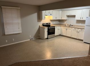 423 S 14th St, Fort Calhoun, NE 68023