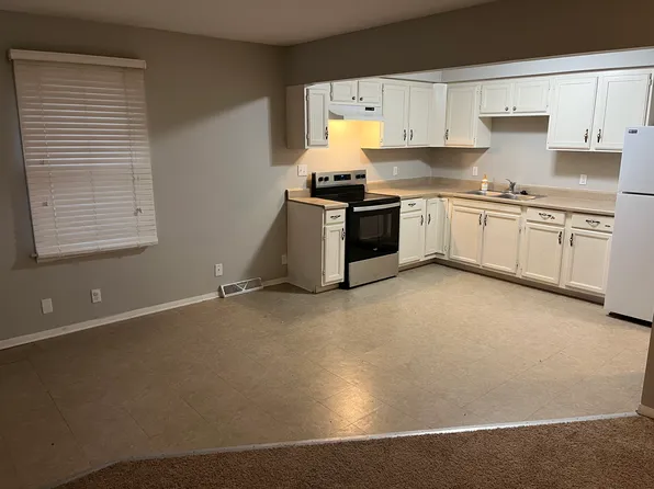 423 S 14th St, Fort Calhoun, NE 68023
